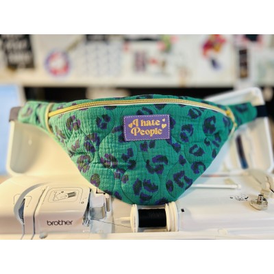 Sac banane XL en coton matelassé vert  Make It Funky"