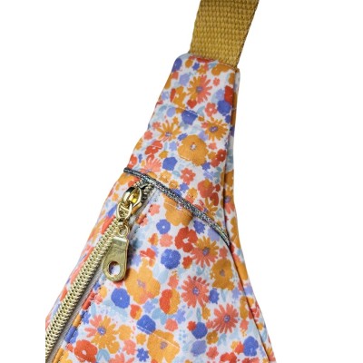 Sac banane XL en coton matelassé fleuri  "Bonjour Bitches"