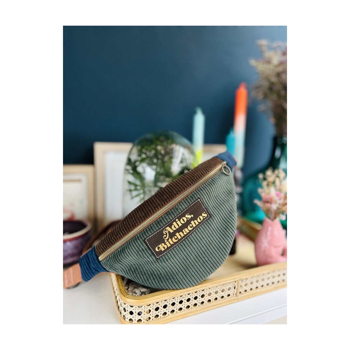 Sac banane en velours côtelé "Adios Bitchachos"