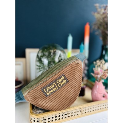 Sac banane en velours côtelé "I Don't Care Social Club"