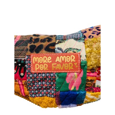 Sac demi-lune en patchwork matelassé "More Amor Por Favor"