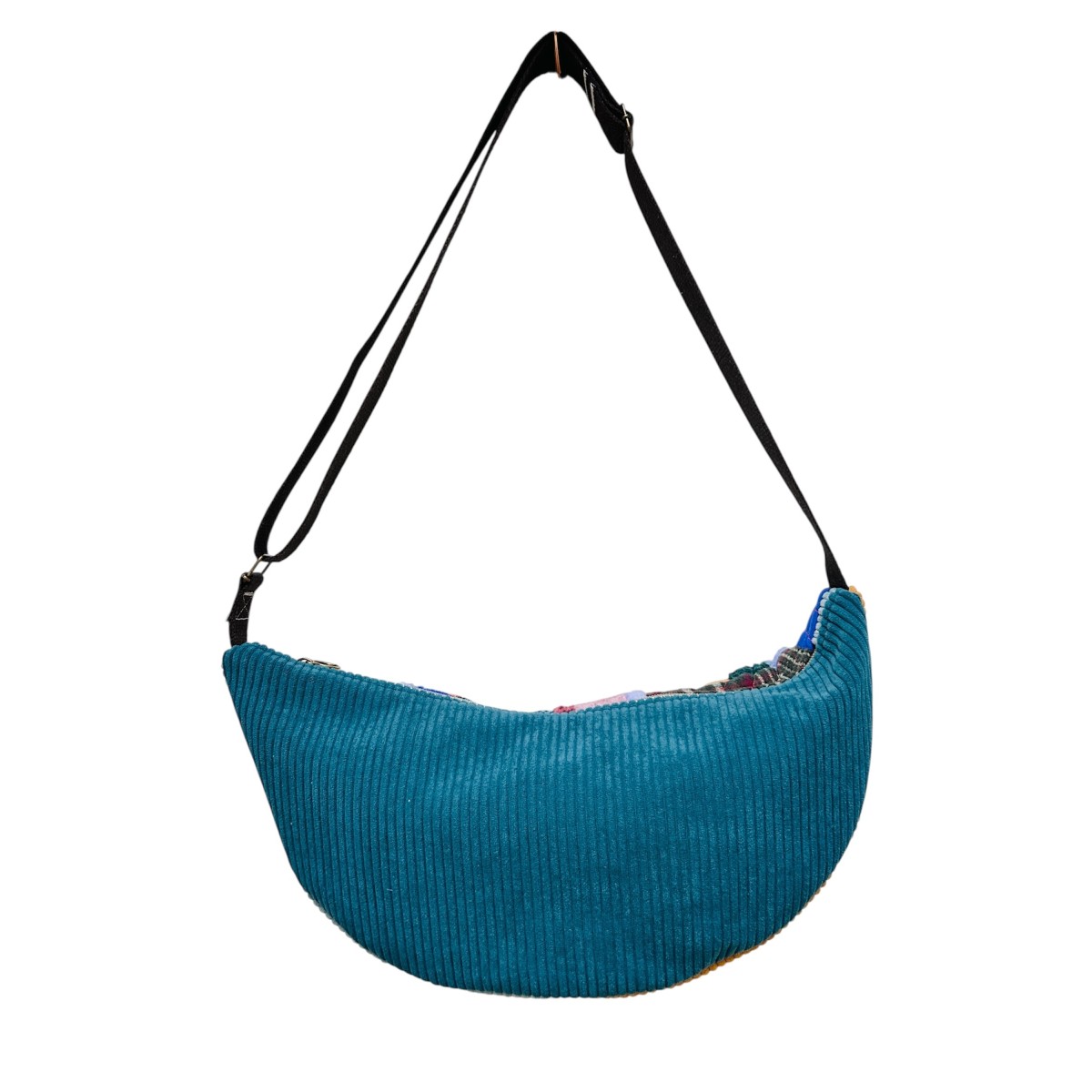Sac demi-lune en patchwork matelassé "More Amor Por Favor"