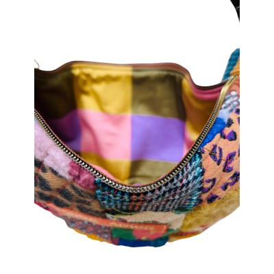 Sac demi-lune en patchwork matelassé "More Amor Por Favor"