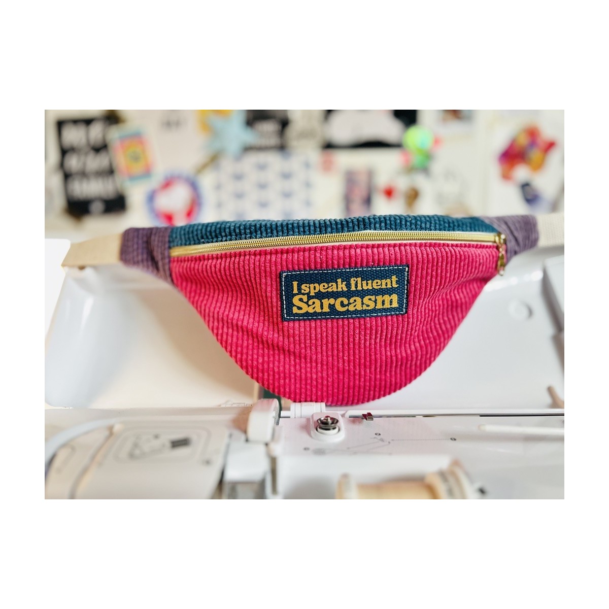 Sac banane en velours côtelé sorbet "I Speak Fluent Sarcasm"