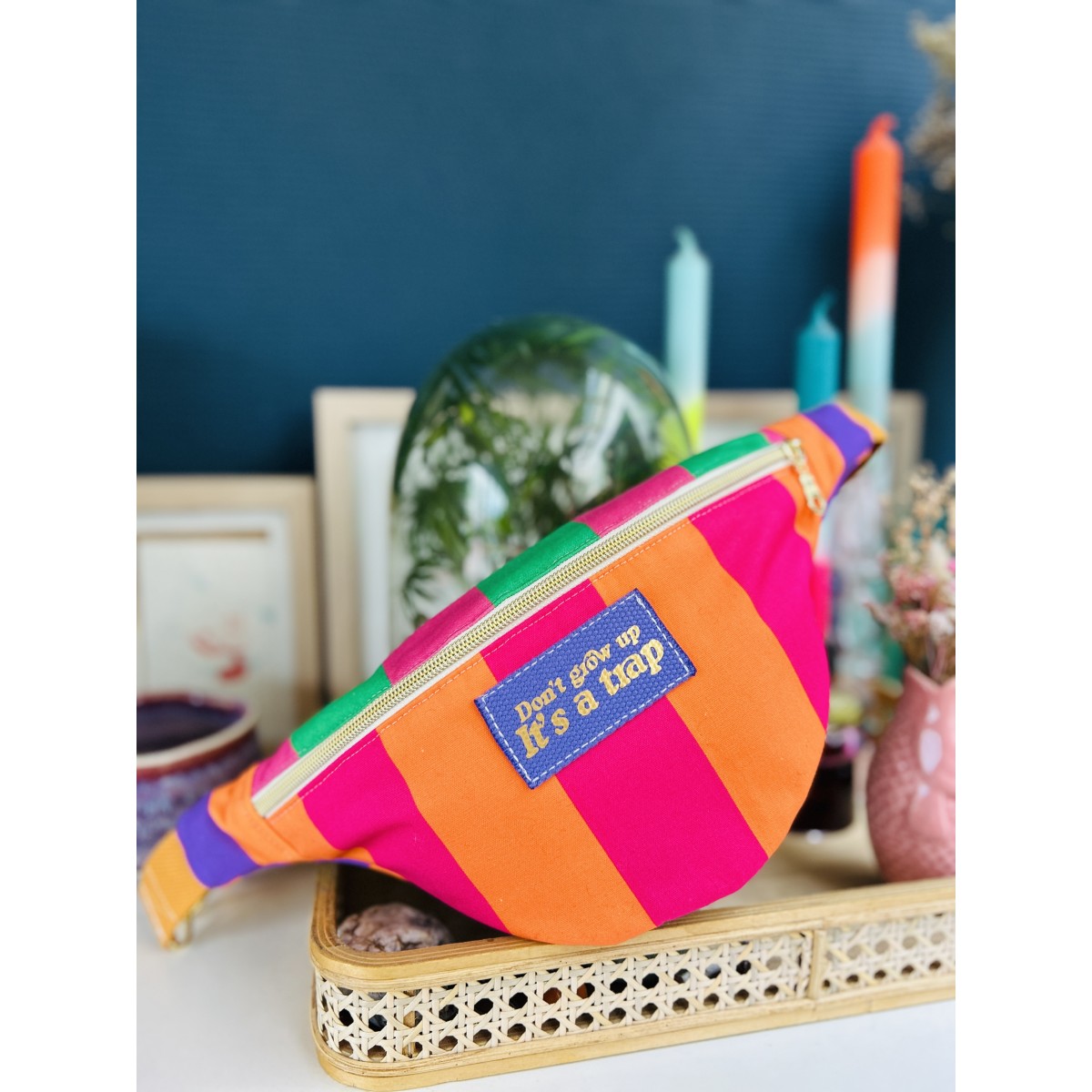 Sac banane en coton canevas ligné orange et rosee "Don't Grow Up It's A Trap"