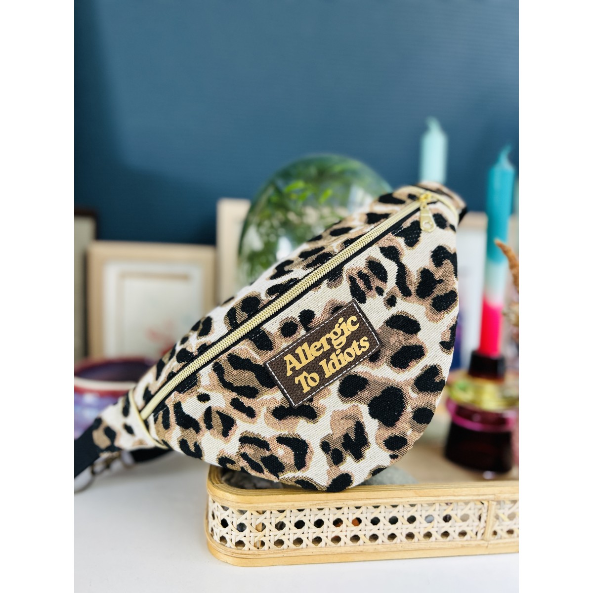 Sac banane en canevas graou léopard "Allergic to People"
