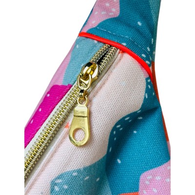 Sac banane en coton canevas graphique mountains  "Allways Tired"