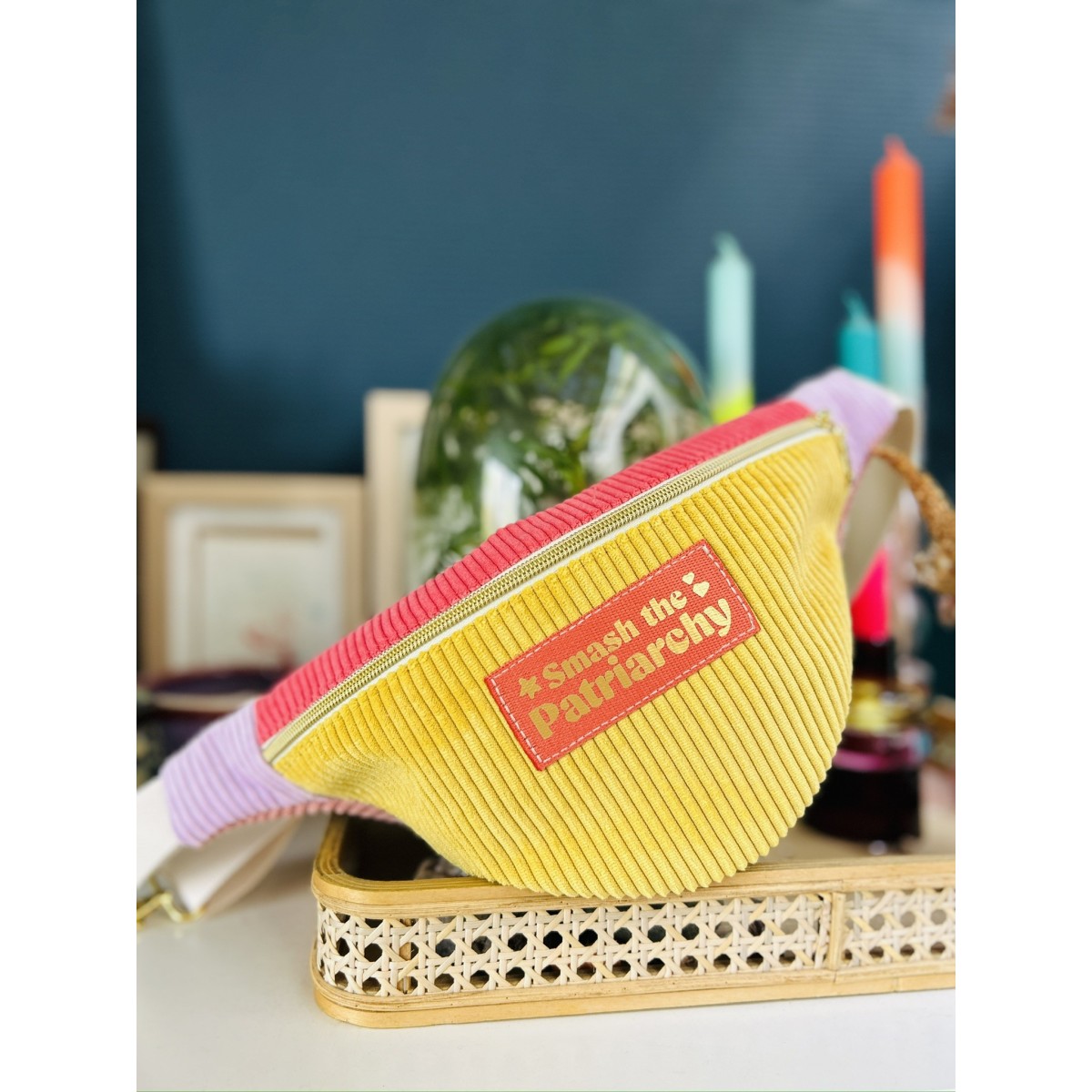 Sac banane en velours côtelé sorbet "Smatch The Patriarchy"