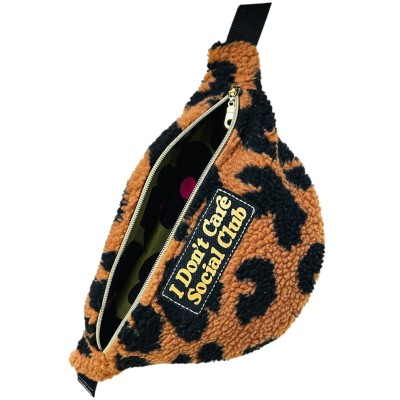 Sac banane en tissu teddy  "I Don't Care Social Club"