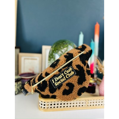 Sac banane en tissu teddy  "I Don't Care Social Club"