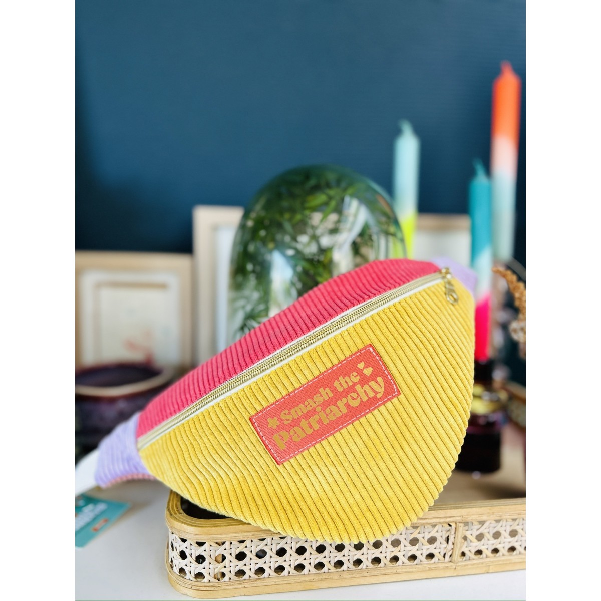 Sac banane en velours côtelé sorbet "Smash The Patriarchy"