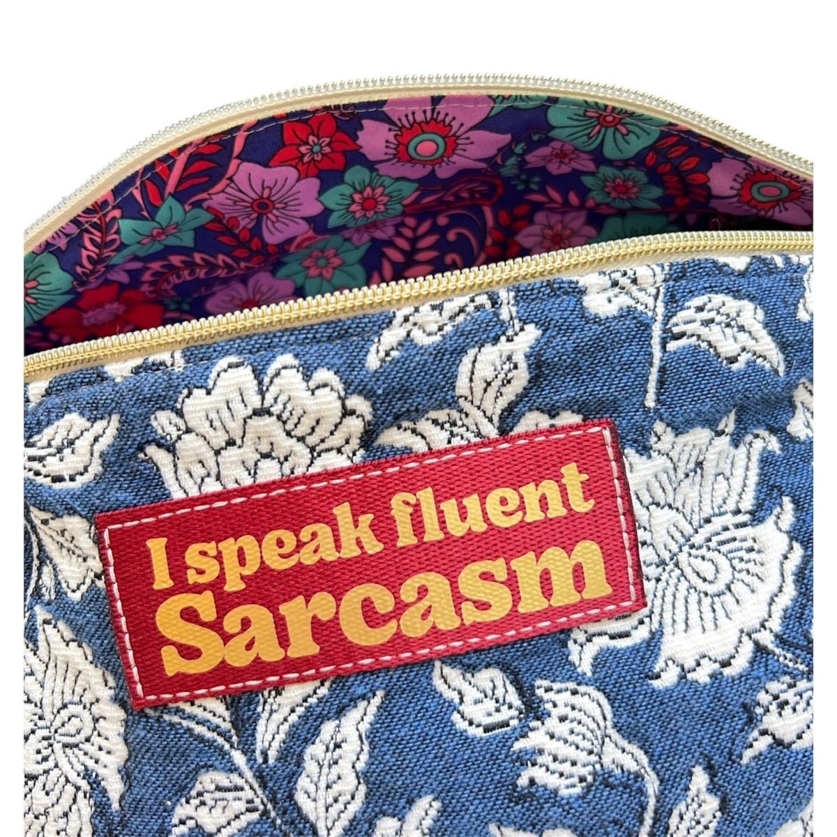 Sac banane XL en canevas bleu jeans et blanc  "I Speak Fluent Sarcasm"