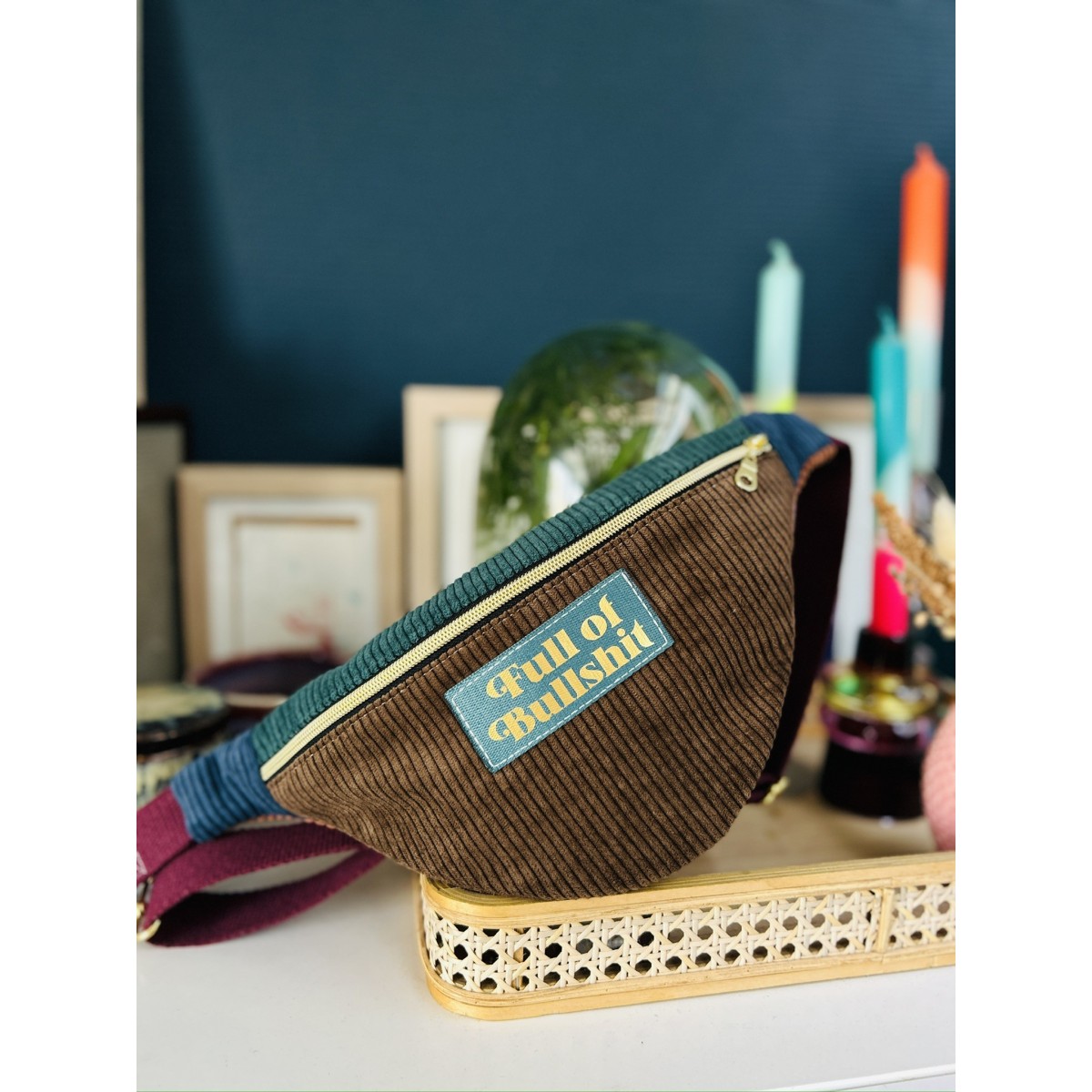 Sac banane en velours côtelé "Full Of Bullshit"