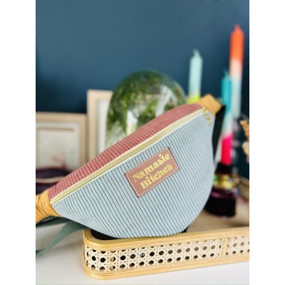 Sac banane en velours côtelé "Namaste Bitches"