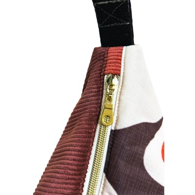 Sac demi-lune en velours et tissu vintage seventies "Weird Girls Club"