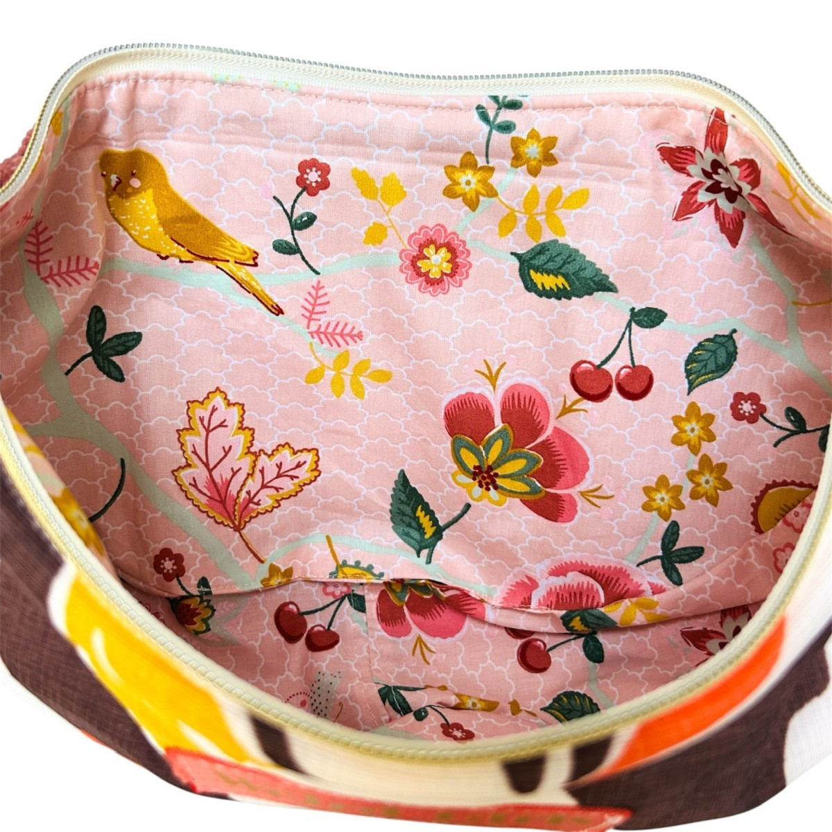 Sac demi-lune en velours et tissu vintage seventies "Weird Girls Club"