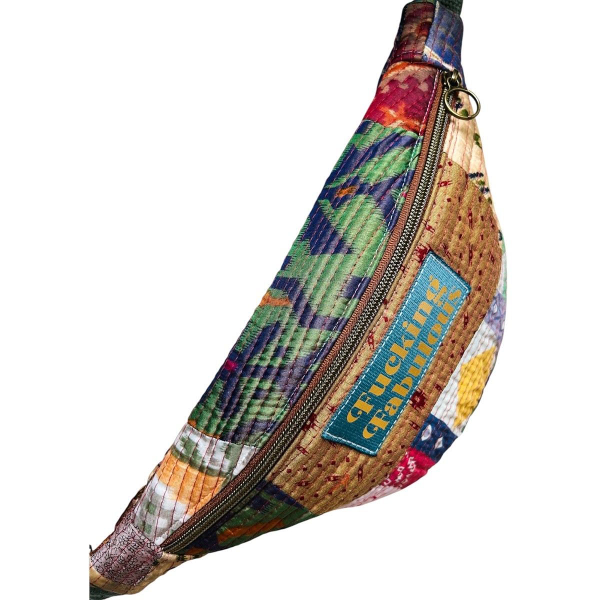 Sac banane en patchwork indien Kanta upcyclé "Fucking Fabulous"