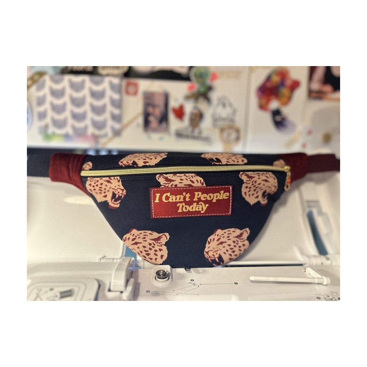 Sac banane en sweat Upcyclé guépards  "I Can't People Today"